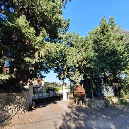 Casale Panoramico Vinombrosa Dom wakacyjny *